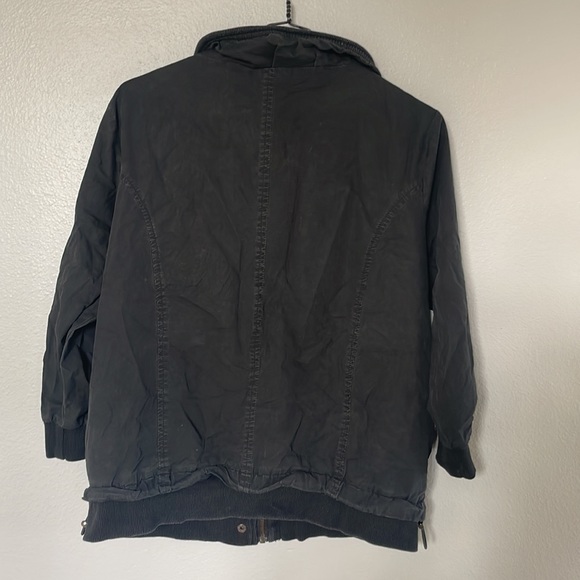 Cropped Biker Jacket from Hong Kong - Picture 4 of 4